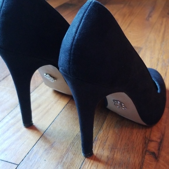 💢 SOLD Rock & Republic suede heels - Picture 4 of 8